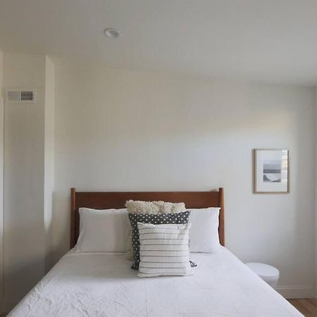 Large 2 Bdr With Deck Hosted By Stayrafa Philadelphia Luaran gambar