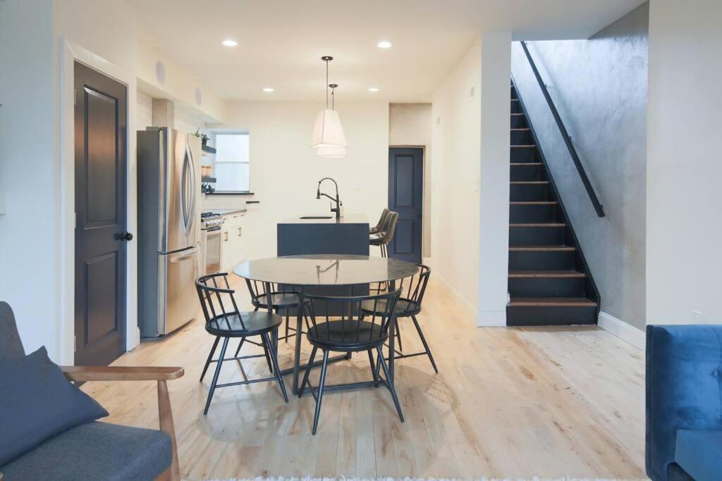 Large 2 Bdr With Deck Hosted By Stayrafa Philadelphia Luaran gambar
